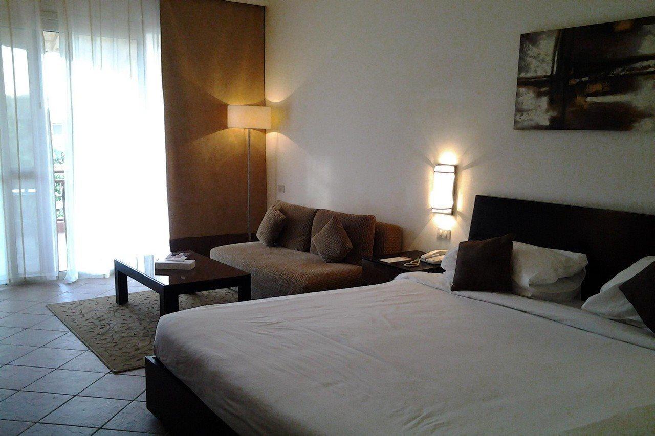 Moevenpick Resort El Sokhna Ajn Suchna Zewnętrze zdjęcie A room at the hotel
