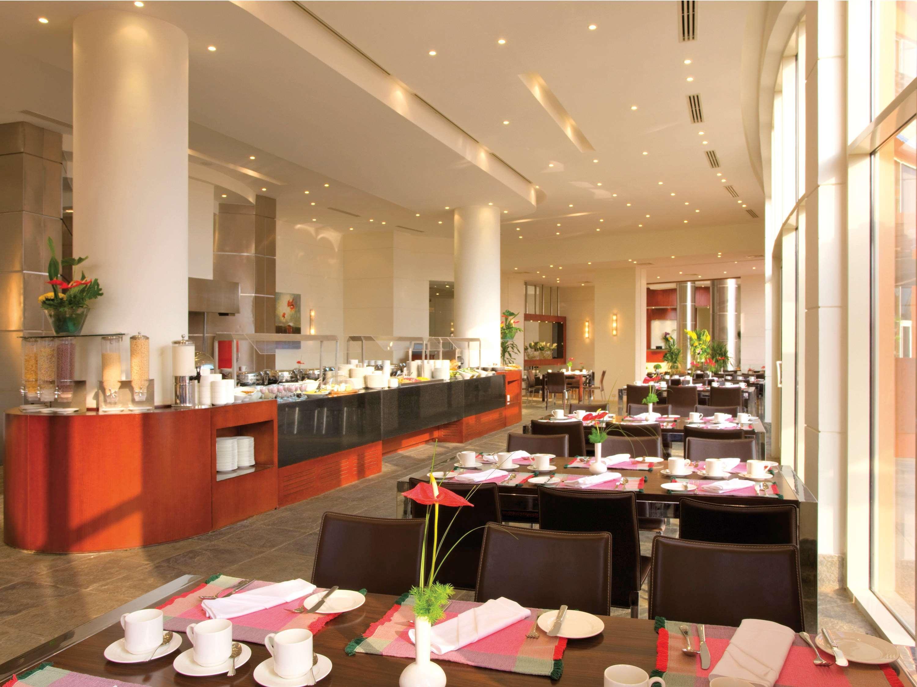 Moevenpick Resort El Sokhna Ajn Suchna Zewnętrze zdjęcie The restaurant